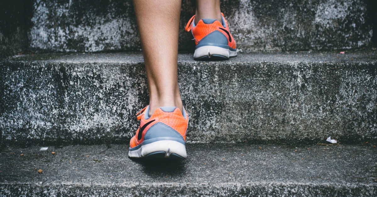 It’s in the Hips: A Runner’s Guide to Hip Pain & Running